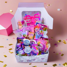 Солодощі для дівчинки, Подарунковий бокс на день народження, Смачні на свято дитині, Бокс з іграшкою