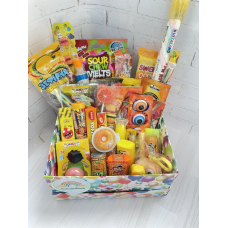 Помаранчевий подарунковий бокс для дитини, Солодощі з іграшкою на день народження, Солодощі для свята