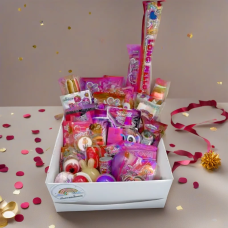 Яскравий подарунок для дівчинки, Подарунковий солодкий бокс із сюрпризом, Коробка цукерок для дитини