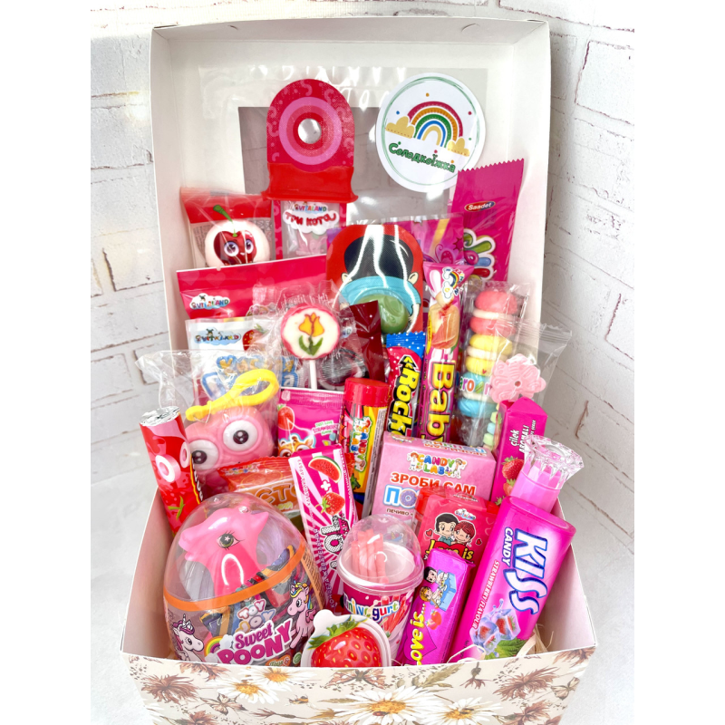 Коробочка з сюрпризом для дівчинки, Солодкий подарунок на свято, Бокс із солодощами