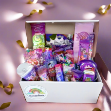 Sweet Box для дівчинки, Солодкий подарунок з оригінальним наповненням, Світ бокс для дитини