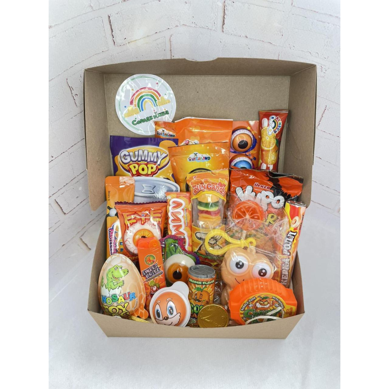 Помаранчевий Sweet Box для дівчинки з оригінальним наповненням, Світ бокс для дитини, Подарунок сюрприз
