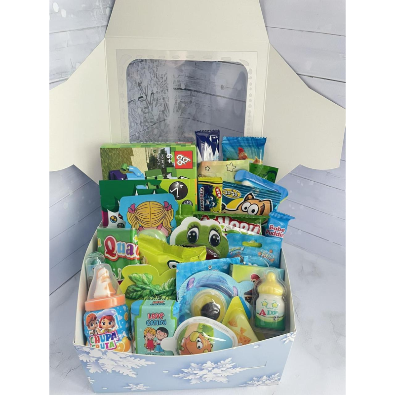 Сюрприз на день народження дівчинки, світокс з іграшкою, оригінальний солодкий подарунковий бокс