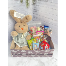 Унікальний подарунковий набір з цукерками та м'якою іграшкою для дівчинки на день народження