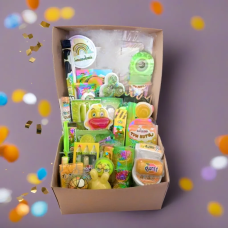 Солодощі на подарунок дівчинці, сюрприз на день народження, набір ласощів для дитячої вечірки, солодкий бокс