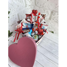 Солодкий box на подарунок, коробка з солодощами для жінки, оригінальний набір для дівчини