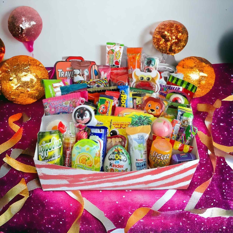 Великий Солодкий подарунок для малюка: Коробка з цукерками, Набір солодощів з іграшкою на День народження