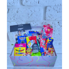 Подарунковий Бокс для хлопчика , Подарунковий світ Бокс для школяра з канцелярією