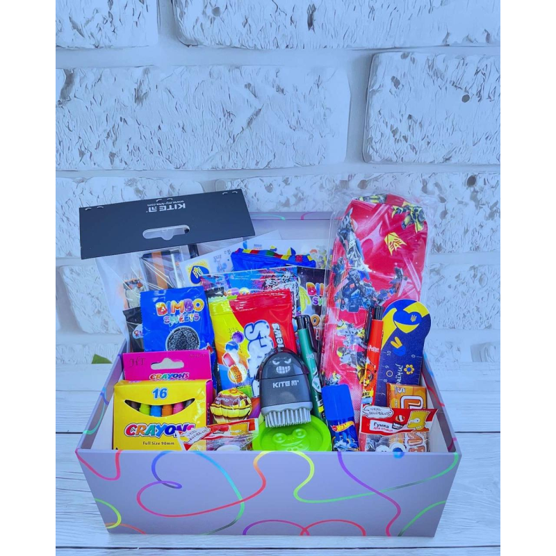 Подарунковий Бокс для хлопчика , Подарунковий світ Бокс для школяра з канцелярією