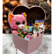 Набір цукерок з іграшкою коробки у вигляді серця подарунковий набір солодощів.