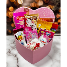 Солодкий набір цукерок красива подарункова коробка цукерок та шоколадок новорічний подарунок