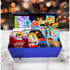 Солодкий набір цукерок до 8 березня красива подарункова коробка цукерок та шоколадок