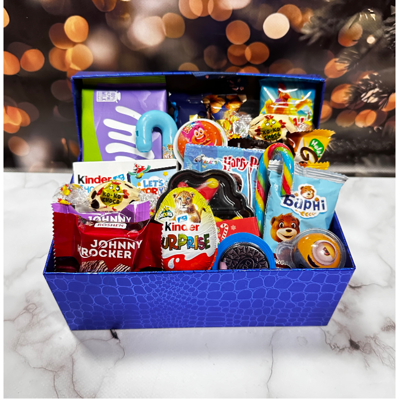 Солодкий набір цукерок до 8 березня красива подарункова коробка цукерок та шоколадок Солодкий набір цукерок до 8 березня красива подарункова коробка цукерок та шоколадок