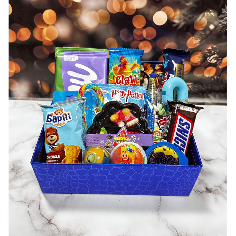 Солодкий набір цукерок красива подарункова коробка цукерок та шоколадок Солодкий набір цукерок красива подарункова коробка цукерок та шоколадок