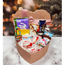 Набір цукерок коробки у вигляді серця подарунковий набір солодощів для дитини