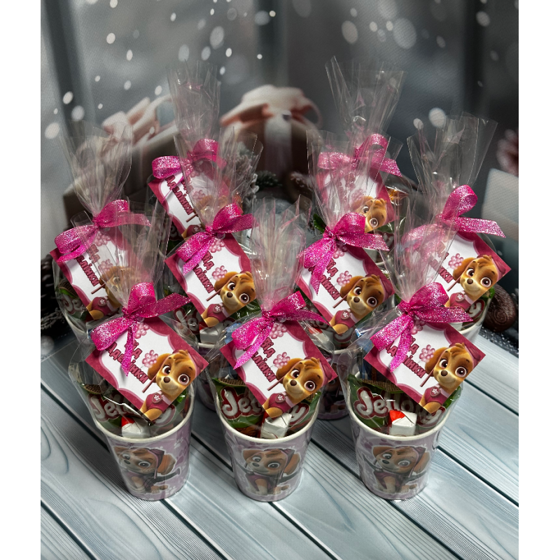 Подарунковий набір у склянці солодкий індивідуальний стакан для дітей набір цукерок