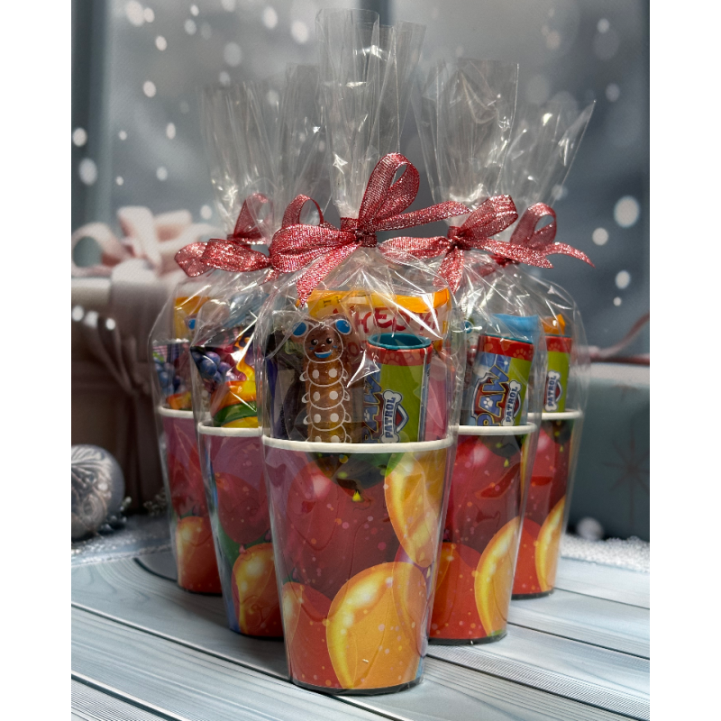 Набір солодощів для дитини набір цукерок з листівкою склянку з солодощами для дітей