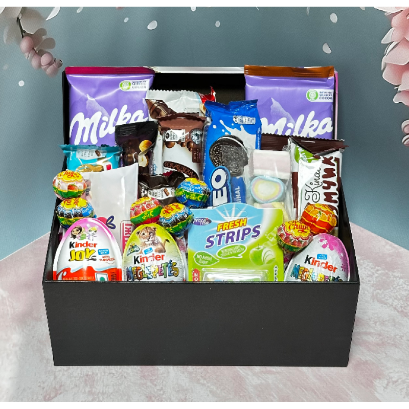 Подарунковий набір цукерок у барвистому пакуванні красивий бокс на подарунок 21*14*8 Подарунковий набір цукерок у барвистому пакуванні красивий бокс на подарунок 21*14*8