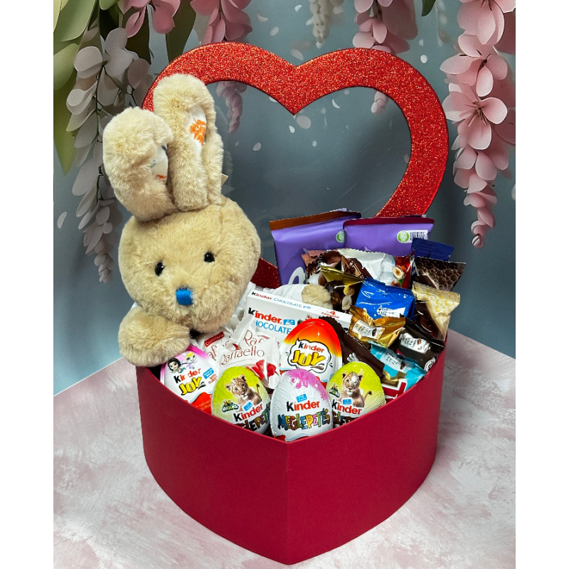 Набір солодощів у формі серця з іграшкою всередині подарунковий набір солодощів для коханої 21*27*13 Набір солодощів у формі серця з іграшкою всередині подарунковий набір солодощів для коханої 21*27*13