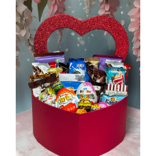 Подарунковий бокс солодощів у формі серця Подарунковий набір солодощів для закоханих 19*24*11