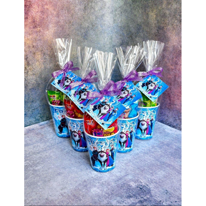 Солодкий стакан для дитини, набір цукерок з листівкою