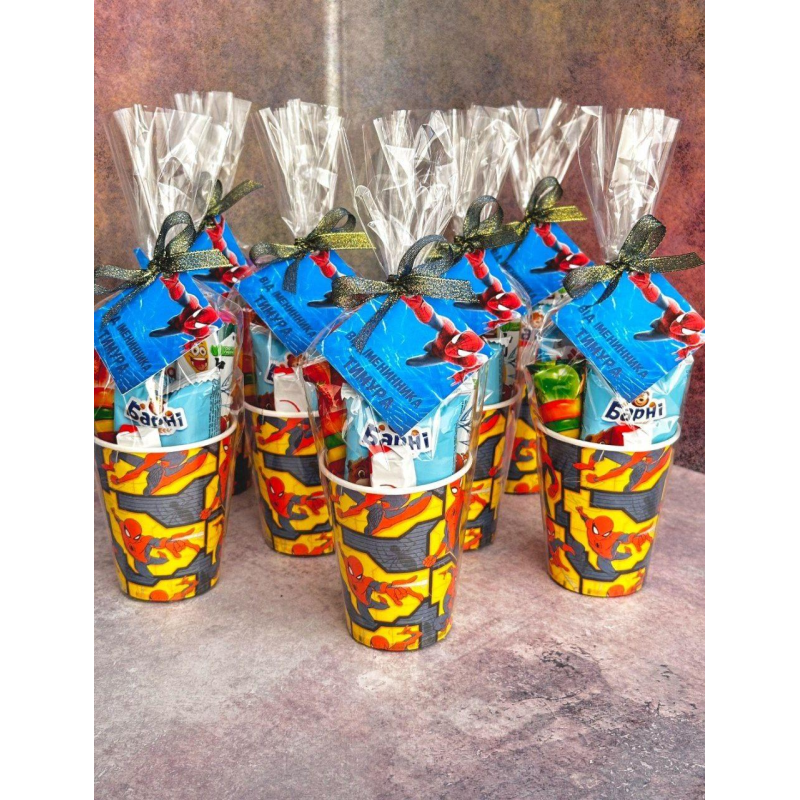 Солодкий стакан для дітей, стакан з цукерок.