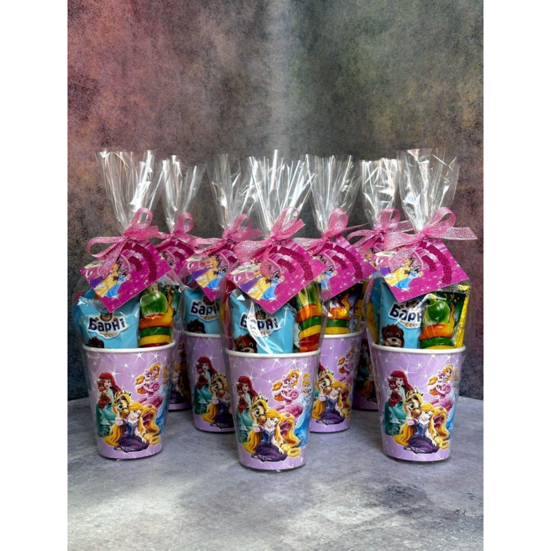 Набір із солодощами для дітей індивідуальний подарунковий стакан для дитини набір цукерок