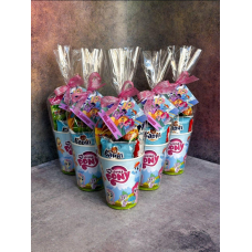 Солодка склянка для дітей, смачні подарунки на свято