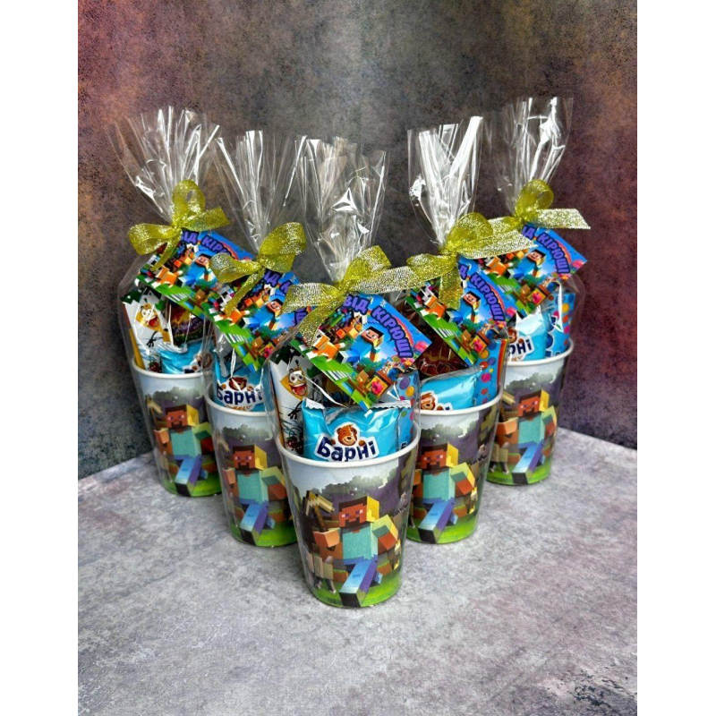Склянки із солодощами для дітей на свято