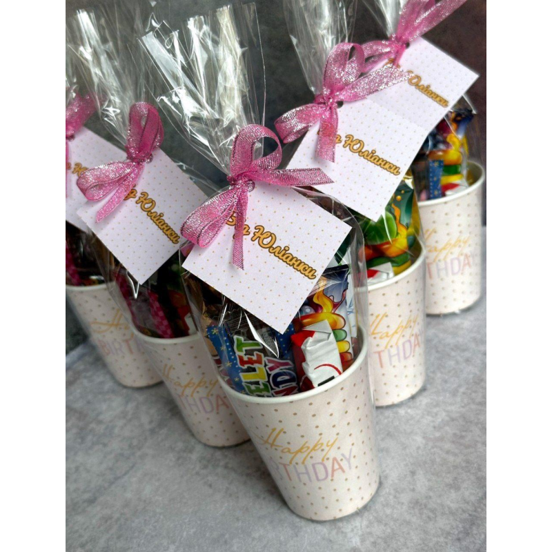 Солодкі склянки для дітей із цукерок.